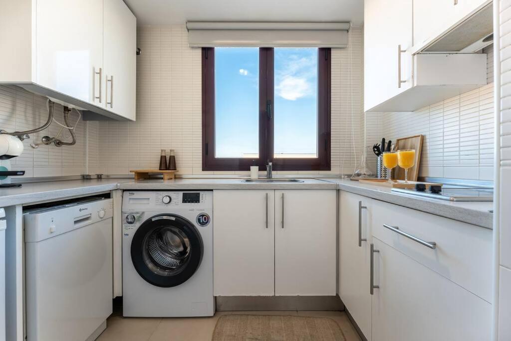 Unique Charming Apartment In The Heart Of Малага Экстерьер фото